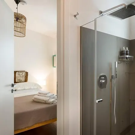 Design House With Pool & Direct Access To The Sea Βίλα *