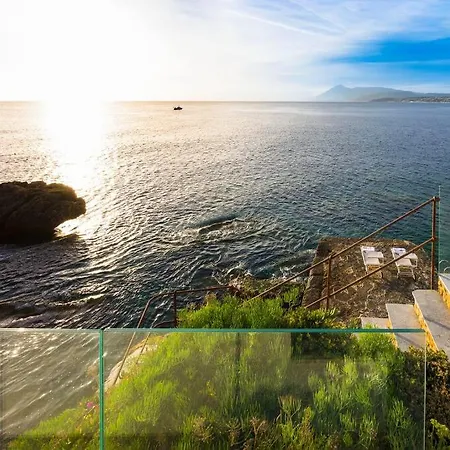 Design House With Pool & Direct Access To The Sea Santa Flavia