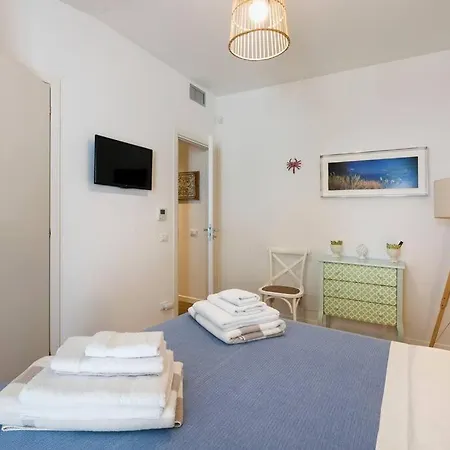Design House With Pool & Direct Access To The Sea Βίλα Santa Flavia