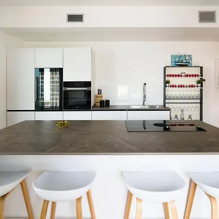 Design House With Pool & Direct Access To The Sea Santa Flavia