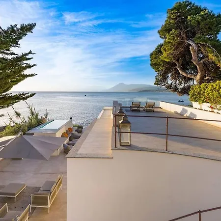 Βίλα Design House With Pool & Direct Access To The Sea *
